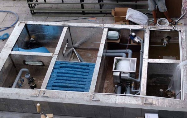 Hệ thống lọc nước hồ cá Koi ngoài trời truyền thống